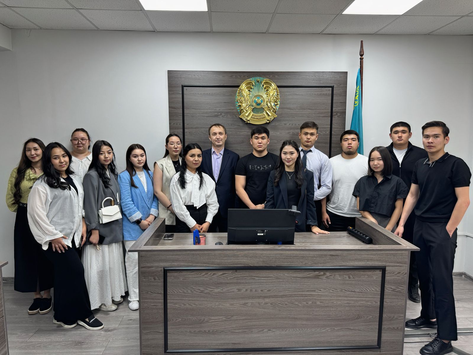Болашақ судьялар Алматы қаласы кәмелетке толмағандар істері жөніндегі мамандандырылған ауданаралық сотының қызметімен танысты